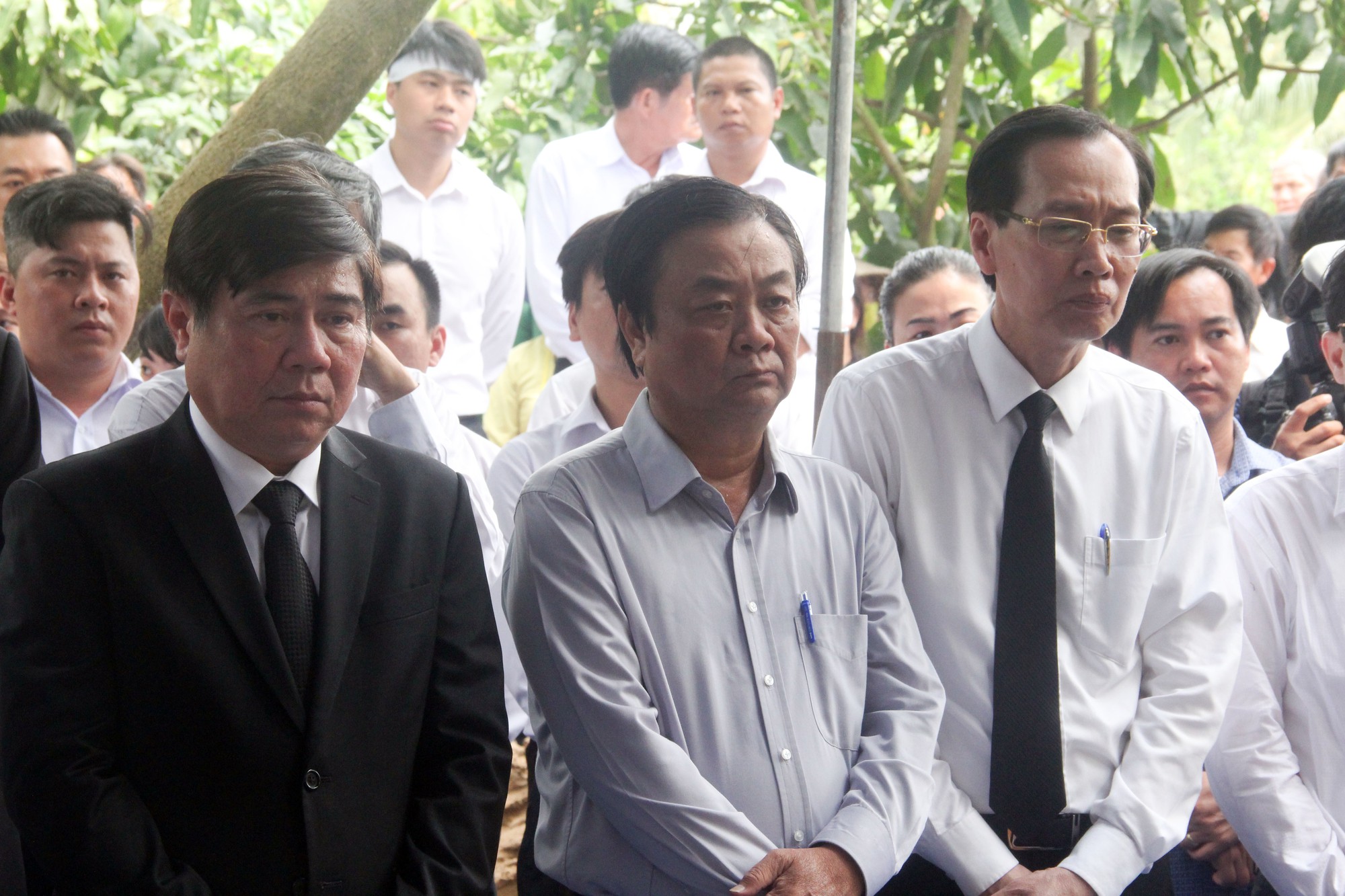 Phó Chủ tịch UBND TP HCM Nguyễn Thị Thu đã yên nghỉ nơi quê nhà - Ảnh 10.