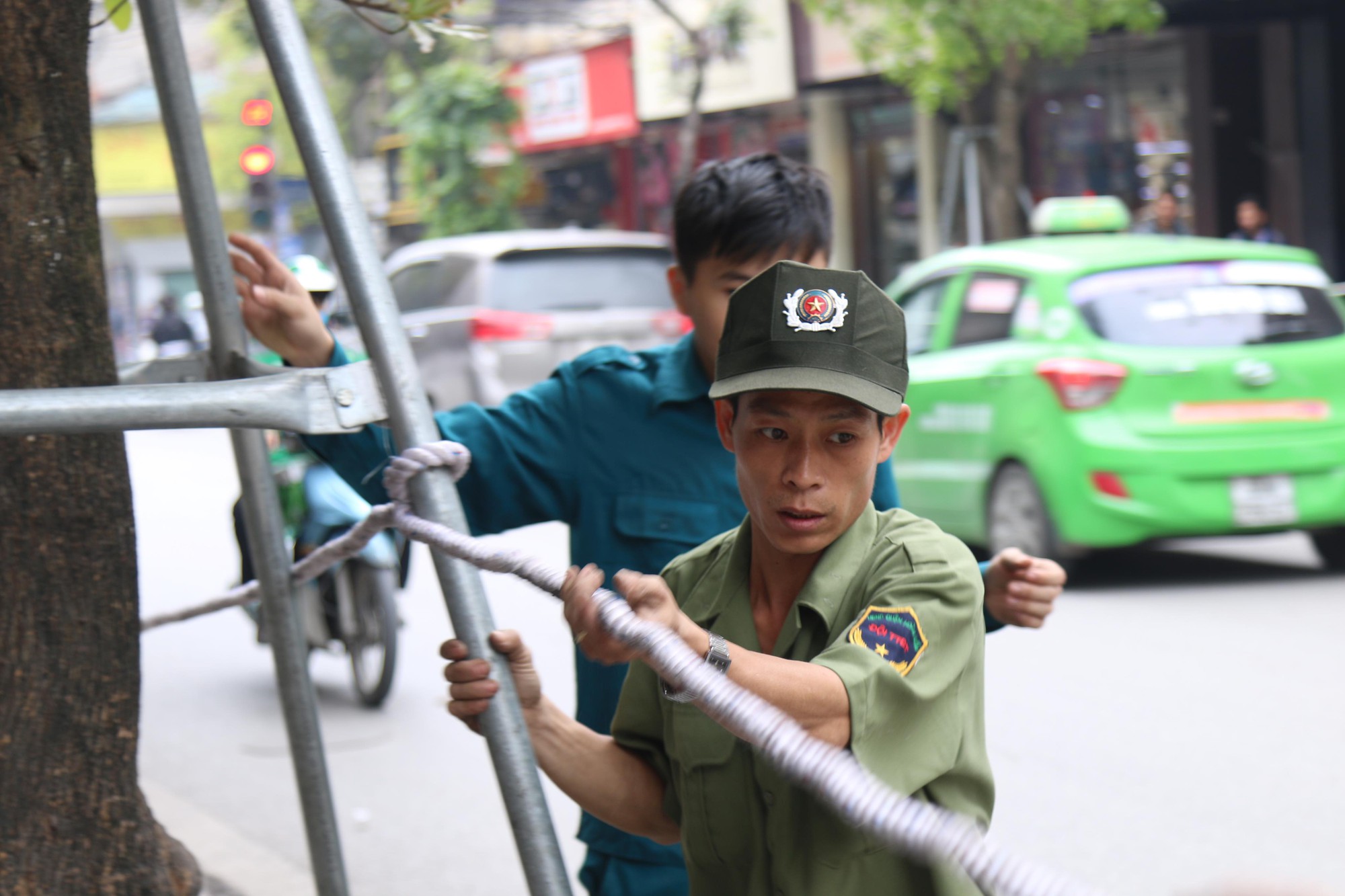 Thượng đỉnh Mỹ-Triều: Thắt chặt an ninh ở phố cổ Hàng Bông - Ảnh 7.