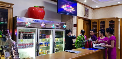 Bia Sài Gòn, nước cam Việt trong cửa hàng ở Triều Tiên - Ảnh 19.