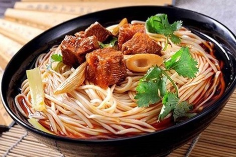 Những món ăn “nghe là thèm” trong Tết Trung Quốc - Ảnh 1.