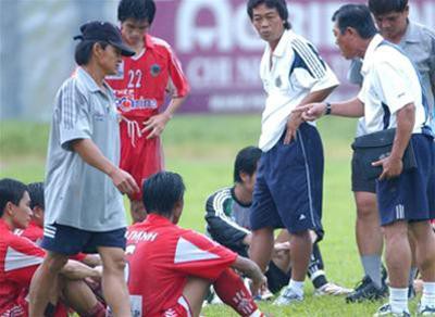 Vĩnh biệt cựu trung vệ Nguyễn Kim Hằng - Ảnh 2.