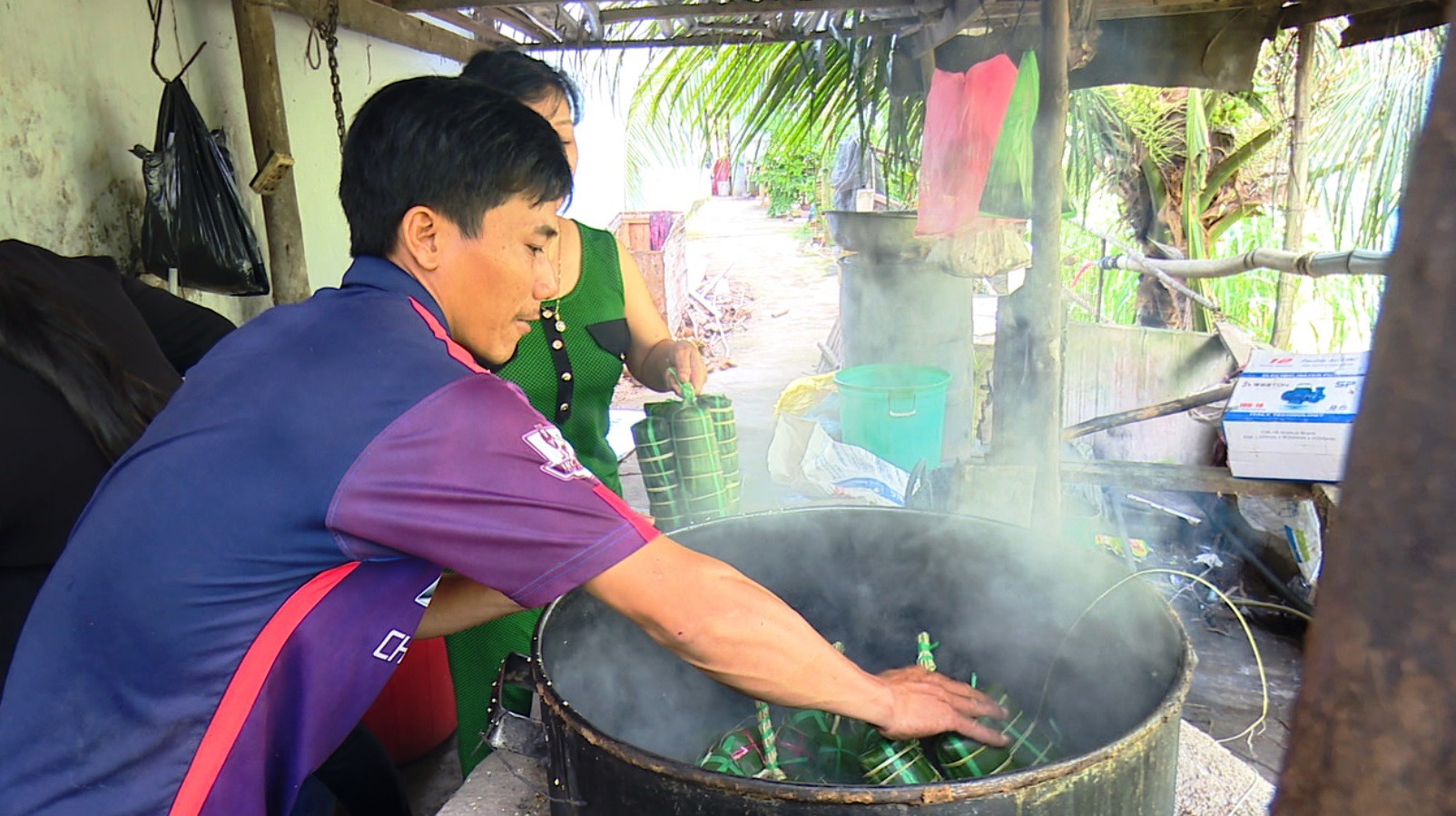 Về Đồng Tháp xem gói cả ngàn đòn bánh tét “Tết quân – dân” - Ảnh 3.