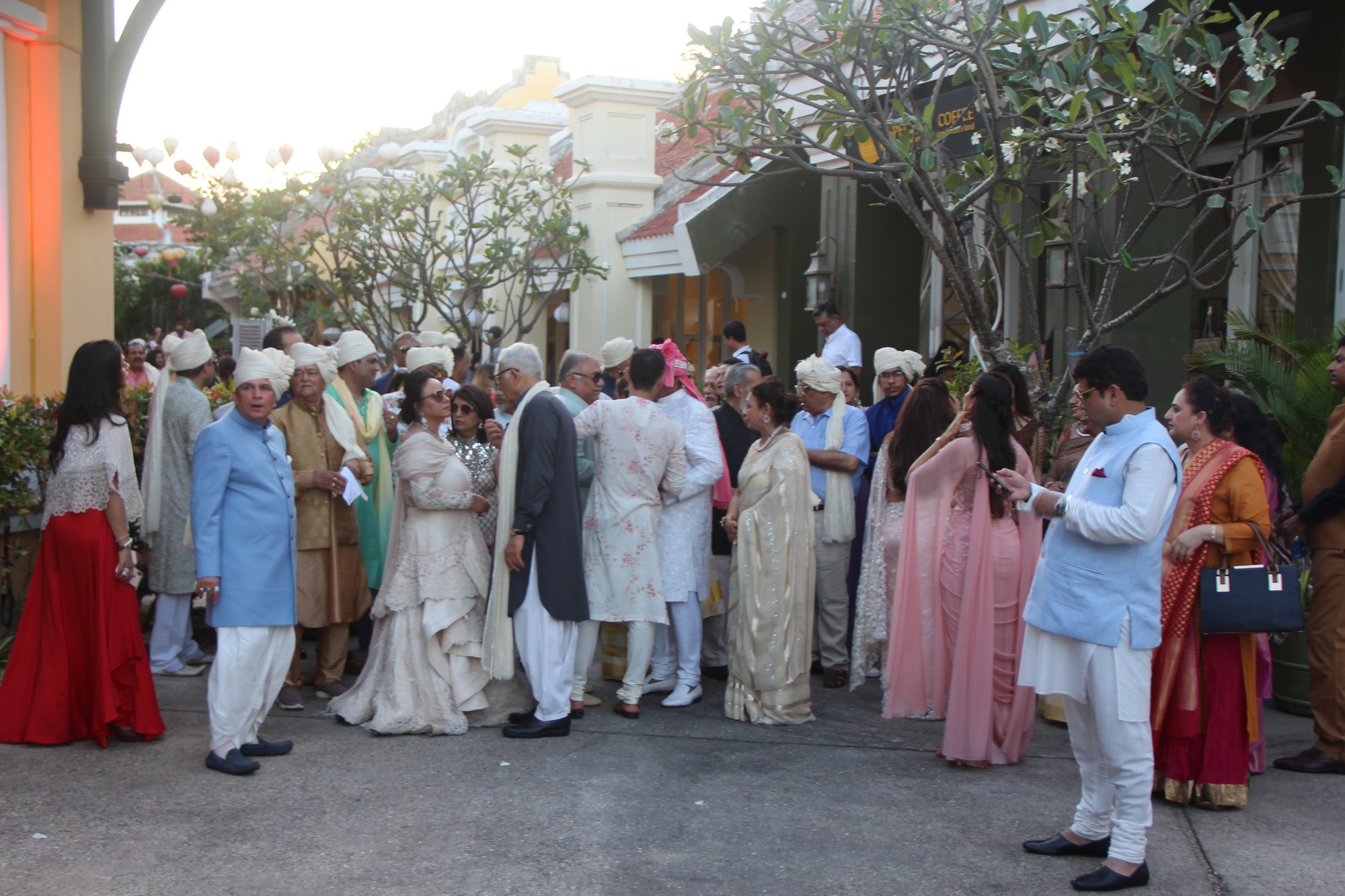 Lộng lẫy lễ cưới chính thức của tỉ phú Ấn Độ tại Phú Quốc - Ảnh 17.