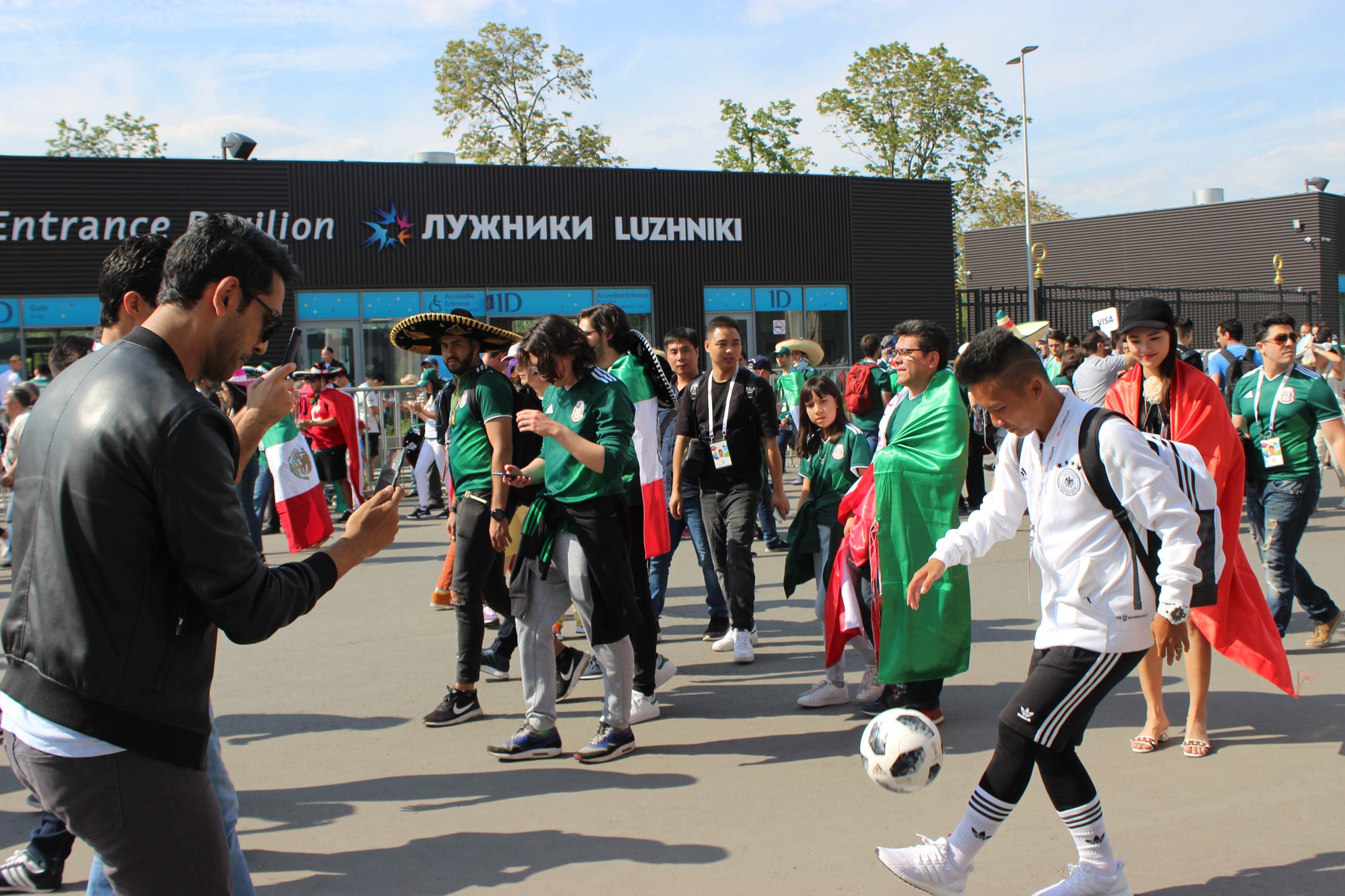 Đỗ Kim Phúc: Thần tượng bóng đá triệu view - Ảnh 1. Đỗ Kim Phúc: Thần tượng bóng đá triệu view - Ảnh 1.