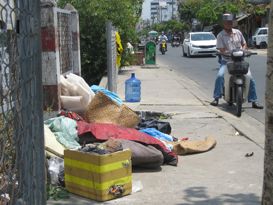 Cần bàn tay sắt và sự đồng lòng để dẹp nạn xả rác - Ảnh 2.