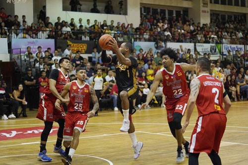 Saigon Heat thắng sít sao nhà vô địch ABL - Ảnh 1.