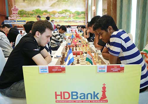 Giải Cờ vua Quốc tế HDBank 2019: 300 kỳ thủ quy tụ về khách sạn Rex Sài Gòn - Ảnh 2. Giải Cờ vua Quốc tế HDBank 2019: 300 kỳ thủ quy tụ về khách sạn Rex Sài Gòn - Ảnh 2.