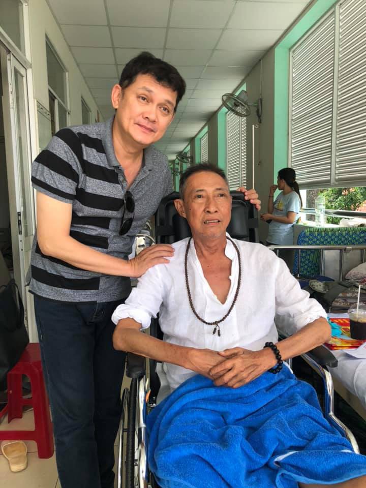 Kỳ nữ Kim Cương động viên nghệ sĩ Lê Bình điều trị ung thư theo liệu pháp mới - Ảnh 4. Kỳ nữ Kim Cương động viên nghệ sĩ Lê Bình điều trị ung thư theo liệu pháp mới - Ảnh 4.