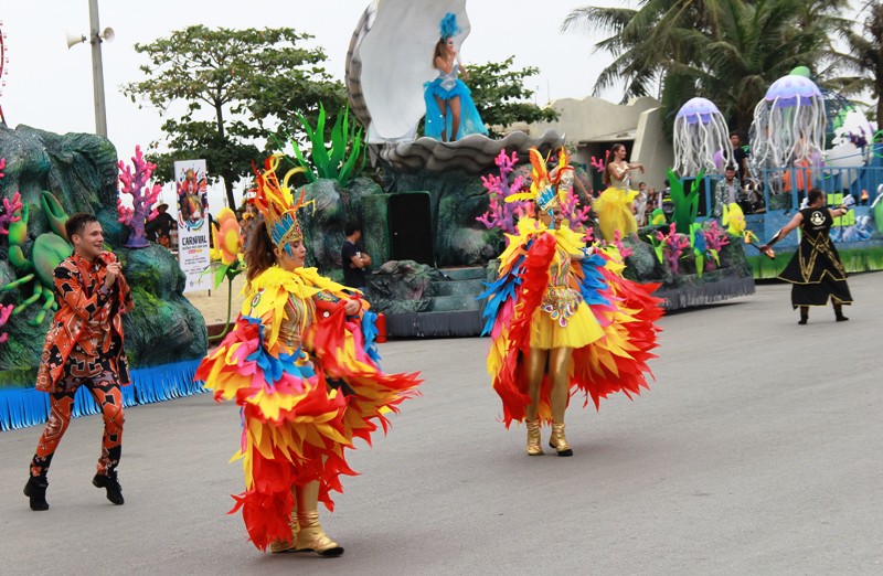 Mãn nhãn lễ hội Carnival đường phố lần đầu tiên xuất hiện tại Sầm Sơn - Ảnh 7.