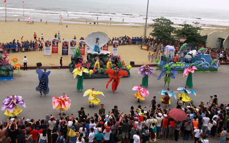 Mãn nhãn lễ hội Carnival đường phố lần đầu tiên xuất hiện tại Sầm Sơn - Ảnh 10.