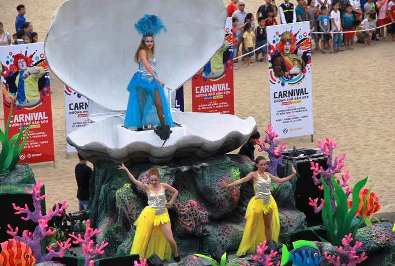 Mãn nhãn lễ hội Carnival đường phố lần đầu tiên xuất hiện tại Sầm Sơn - Ảnh 14.