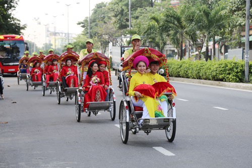 Đà Nẵng tổ chức lễ cưới tập thể cho đoàn viên khó khăn - Ảnh 1.