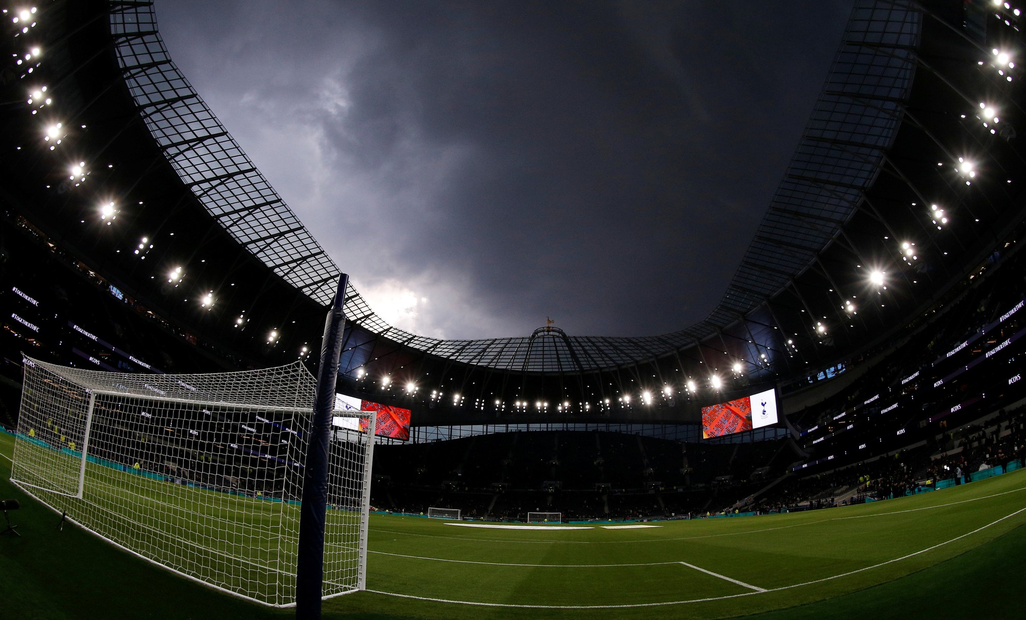 Cận cảnh sân mới trị giá hơn 1 tỉ bảng Anh của Tottenham - Ảnh 11.