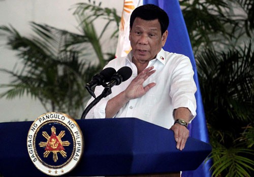 Phép thử giữa nhiệm kỳ cho Tổng thống Duterte - Ảnh 1.