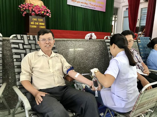 CNVC-LĐ hiến máu cứu người - Ảnh 1.