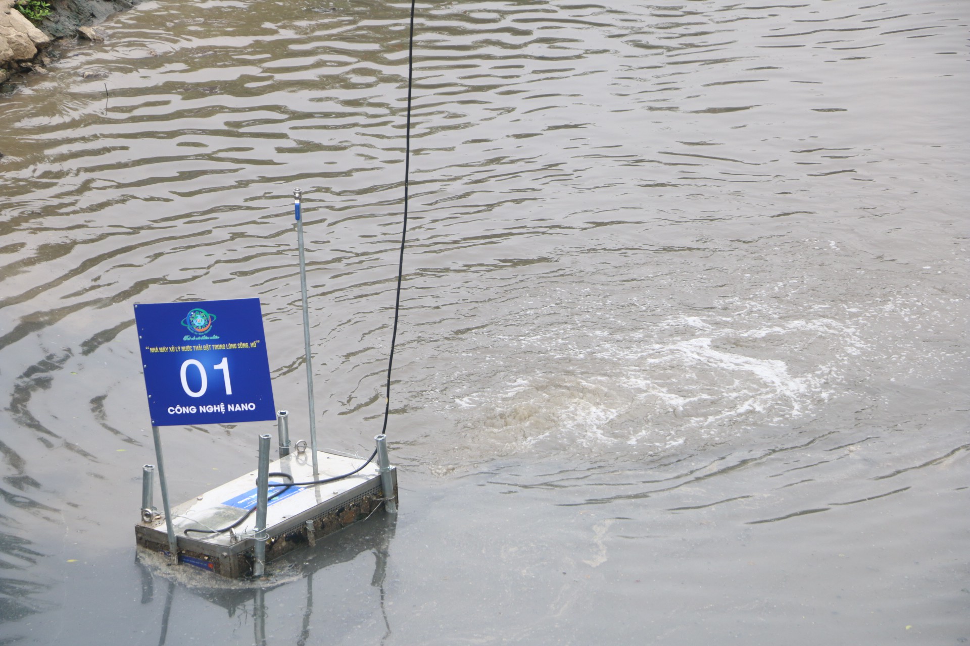 Sông Tô Lịch chuyển biến ra sao sau 6 ngày thử nghiệm công nghệ Nhật Bản - Ảnh 6.