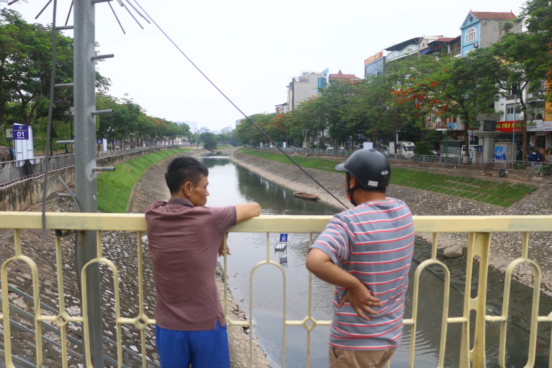 Sông Tô Lịch chuyển biến ra sao sau 6 ngày thử nghiệm công nghệ Nhật Bản - Ảnh 8.