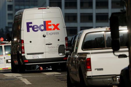 FedEx bị phản ứng vì “chặn” Huawei chuyển tài liệu thương mại từ Việt Nam - Ảnh 1.