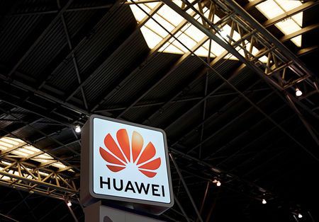FedEx bị phản ứng vì “chặn” Huawei chuyển tài liệu thương mại từ Việt Nam - Ảnh 2.