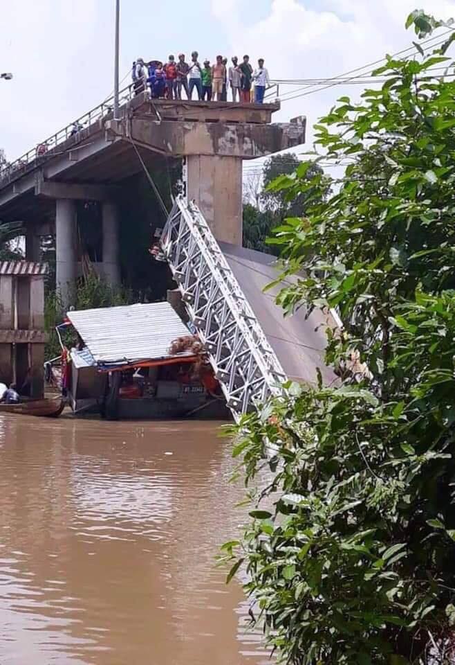 Cầu BOT gãy đôi sau khi vừa hết thu phí 3 tháng - Ảnh 4.