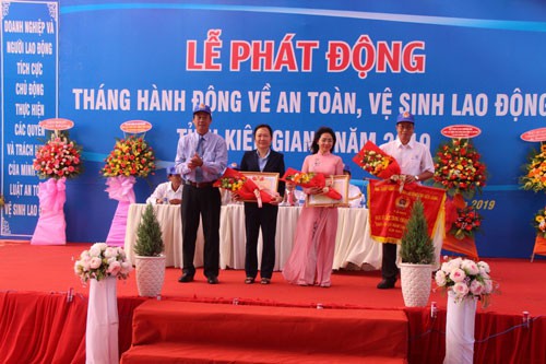 Phú Quốc hưởng ứng Tháng An toàn, vệ sinh lao động - Ảnh 1.