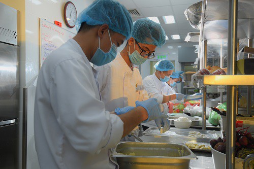 Siêu đầu bếp David Rocco - từ tình yêu đến chinh phục tinh hoa ẩm thực Việt - Ảnh 10. Siêu đầu bếp David Rocco - từ tình yêu đến chinh phục tinh hoa ẩm thực Việt - Ảnh 10.