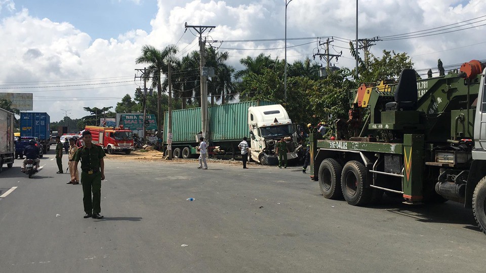 Tai nạn container kinh hoàng trên Quốc lộ 22, 5 người tử vong - Ảnh 5.