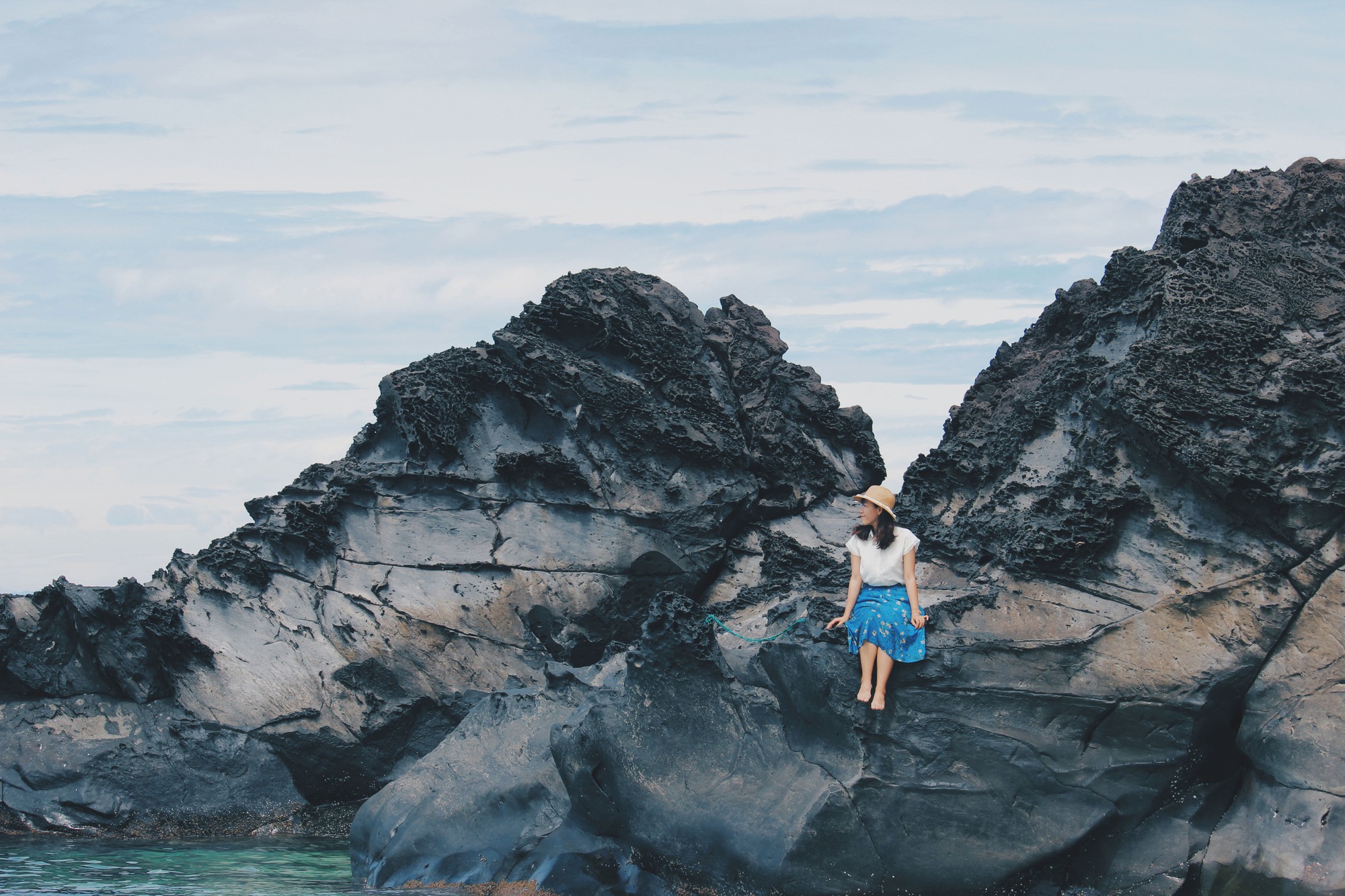 Chết lịm ở đảo B&eacute; - Ảnh 1.