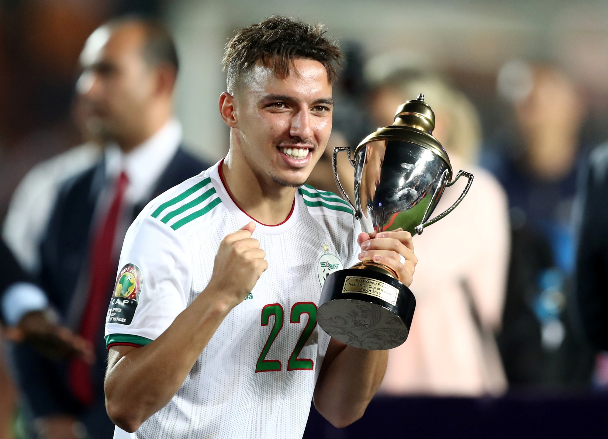 Ismael Bennacer – Hành Trình Vang Dội của Ngôi Sao Bóng Đá Algeria