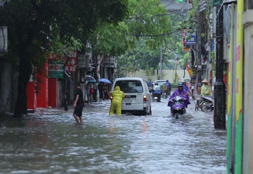 Hà Nội bao giờ thoát cảnh mưa là lo ngập? - Ảnh 1.