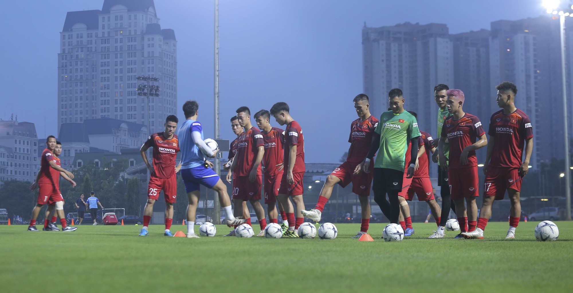 HLV Park Hang-seo nói gì trước trận gặp đối thủ Thái Lan? - Ảnh 13.