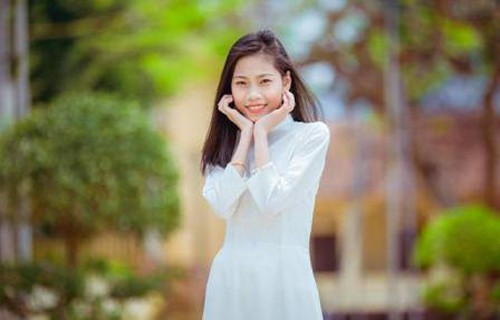 Cô gái từng trải qua 23 lần phẫu thuật trở thành sinh viên Đại học Y Hà Nội  - Ảnh 1.