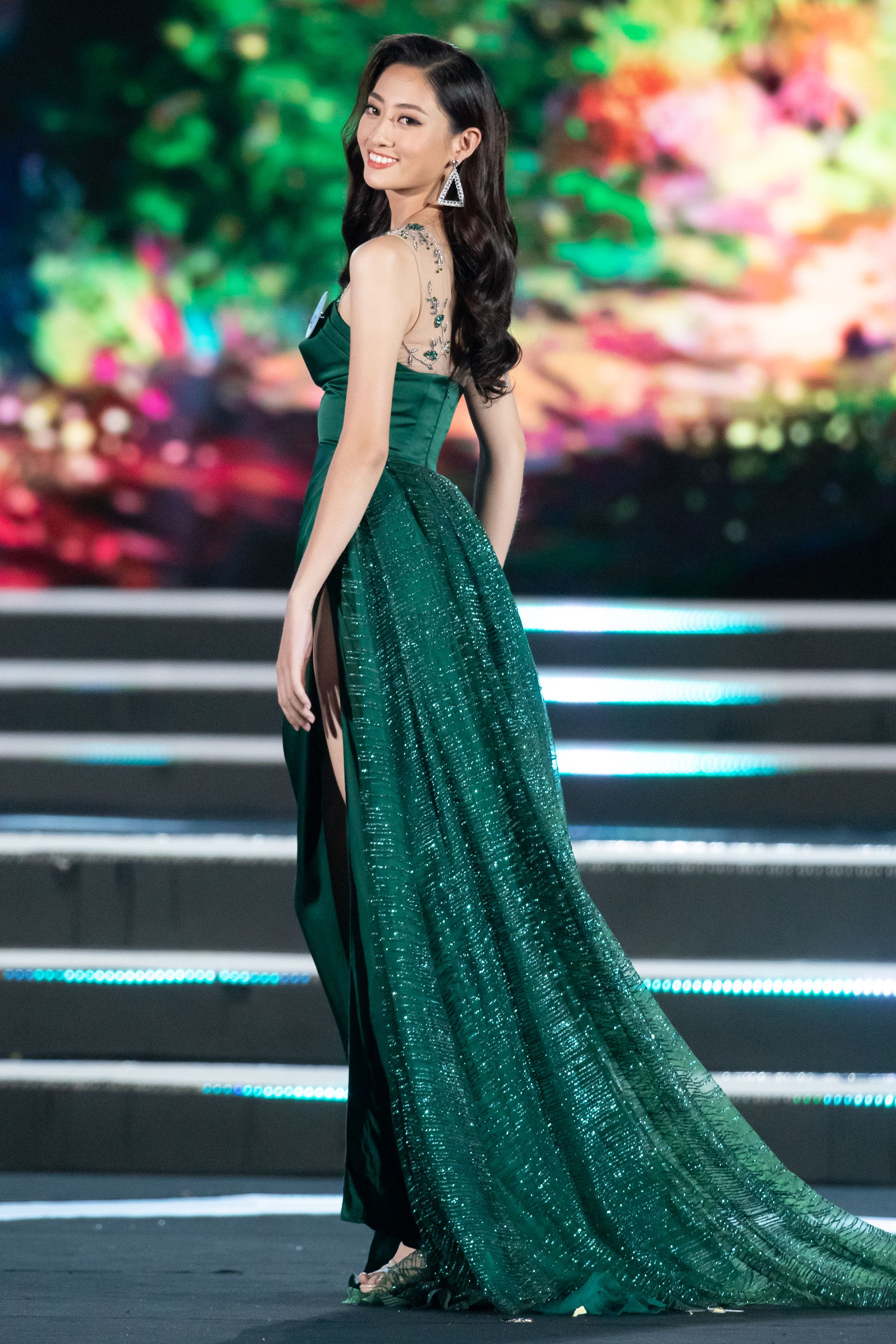 Lương Thùy Linh đăng quang Hoa hậu Thế giới Việt Nam 2019 - Ảnh 4.