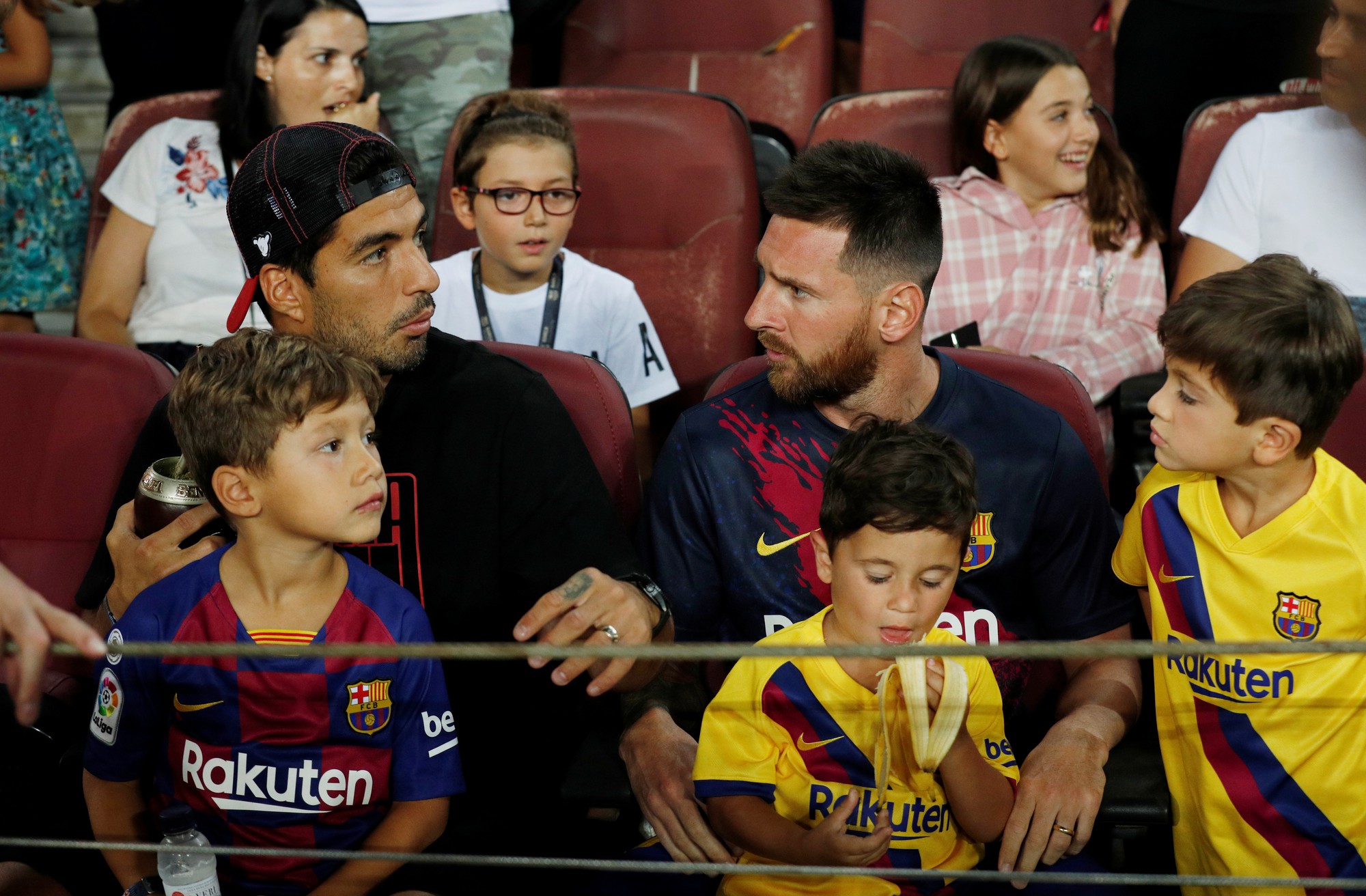 Pai de Lionel Messi discutiu o futuro com David Beckham - Foto 3. Bố Lionel Messi bàn bạc tương lai với David Beckham - Ảnh 3.