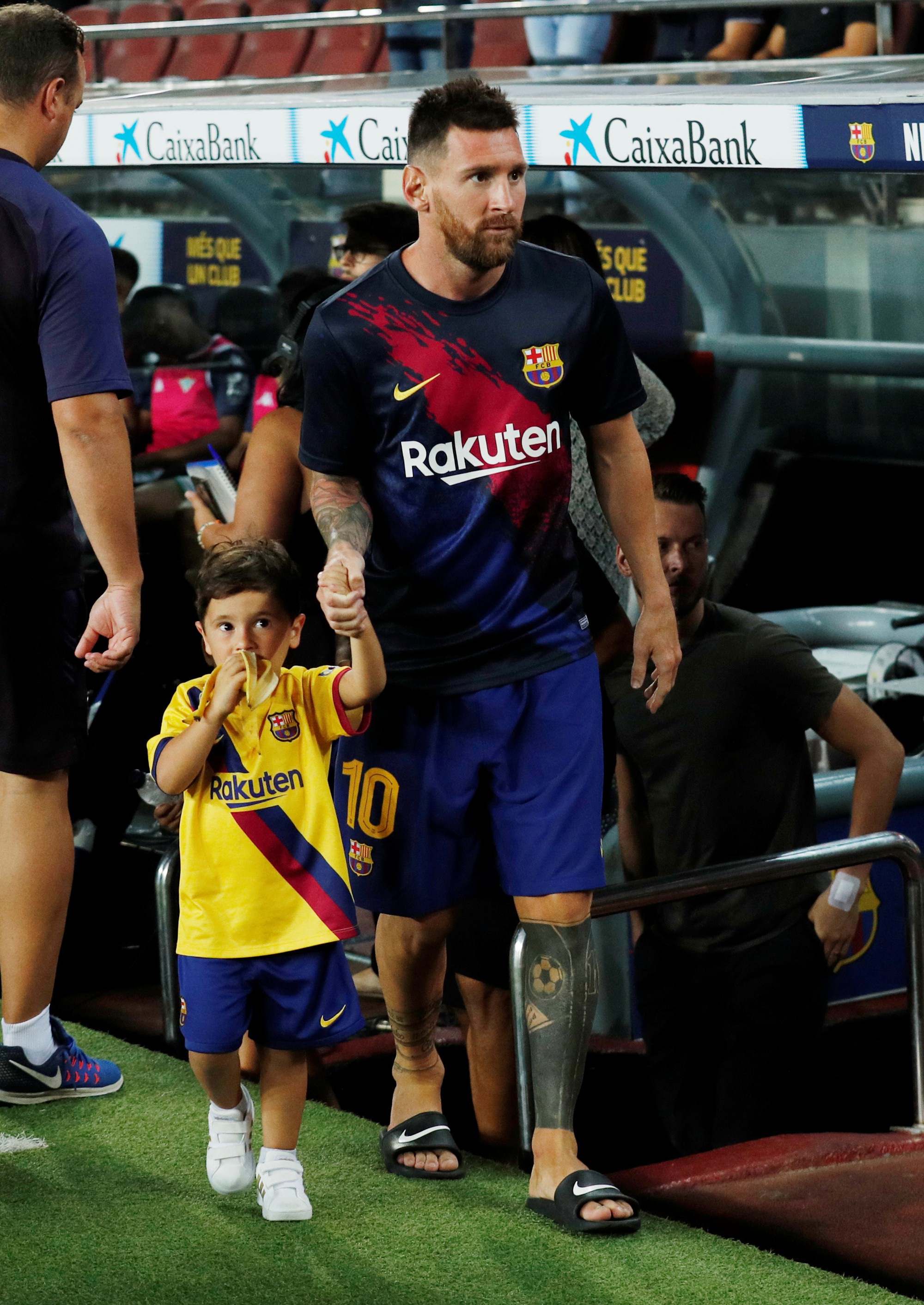 Pai de Lionel Messi discutiu o futuro com David Beckham - Foto 5. Bố Lionel Messi bàn bạc tương lai với David Beckham - Ảnh 5.