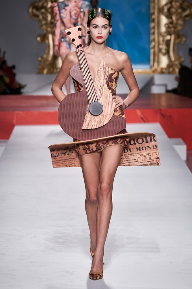 Siêu mẫu Irina Shayk cuốn hút trên sàn diễn thời trang - Ảnh 7.