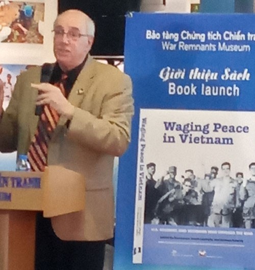 Ra mắt sách Waging Peace in Vietnam - Ảnh 1.