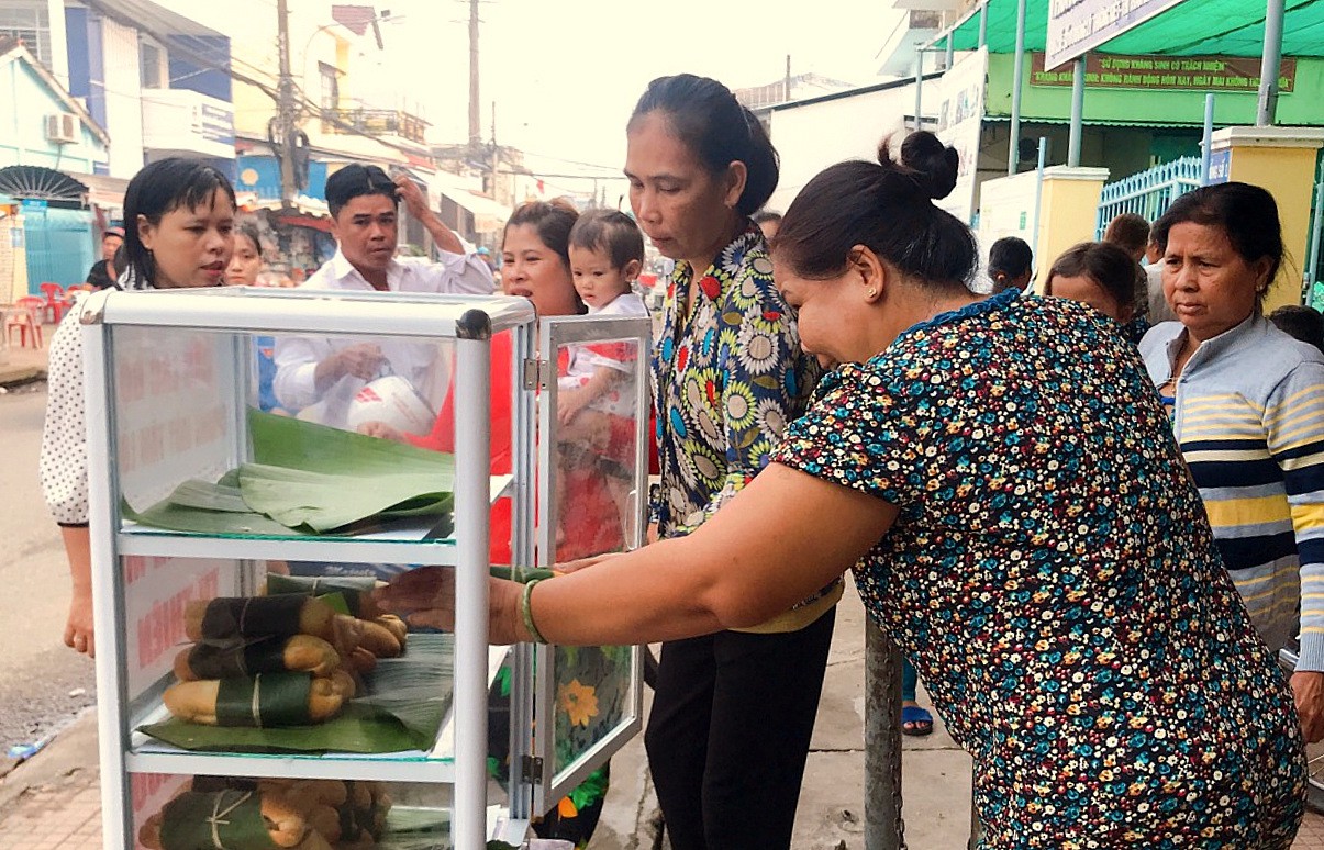 Ấm lòng với mô hình “Bánh mì xanh” lan tỏa yêu thương, bảo vệ môi trường - Ảnh 10.