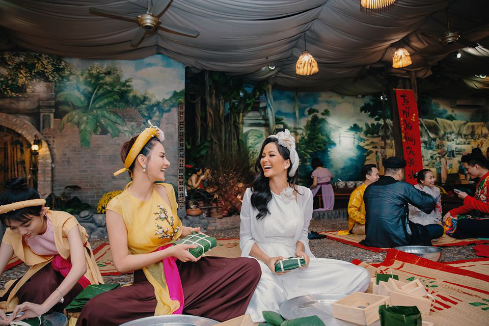 Nghệ sĩ Việt đua nhau khoe sắc trong loạt ảnh Tết - Ảnh 24.