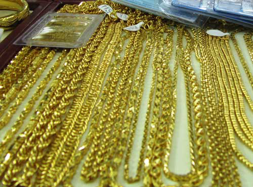 Tăng sốc, vàng nhẫn 24K vượt 45 triệu đồng/lượng - Ảnh 1.
