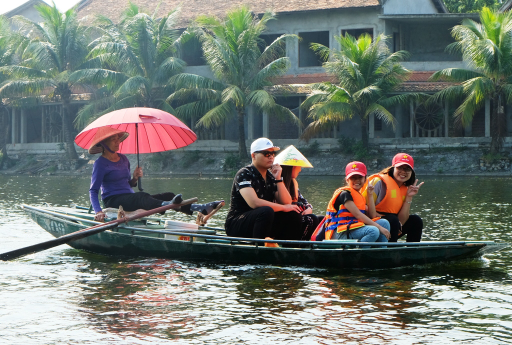 Du lịch Tam Cốc - Bích Động trải nghiệm nghề độc, lạ - Ảnh 4.