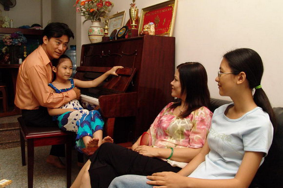 NSND Tạ Minh Tâm: Tuổi Tý 60 vẫn còn sung - Ảnh 5. NSND Tạ Minh Tâm: Tuổi Tý 60 vẫn còn sung - Ảnh 5.