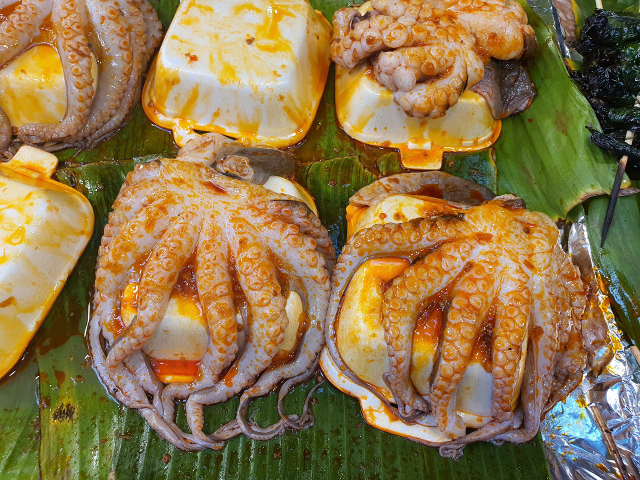 Cả trăm món ăn đặc sản tụ hội ở lễ hội Tết Việt - Ảnh 3.