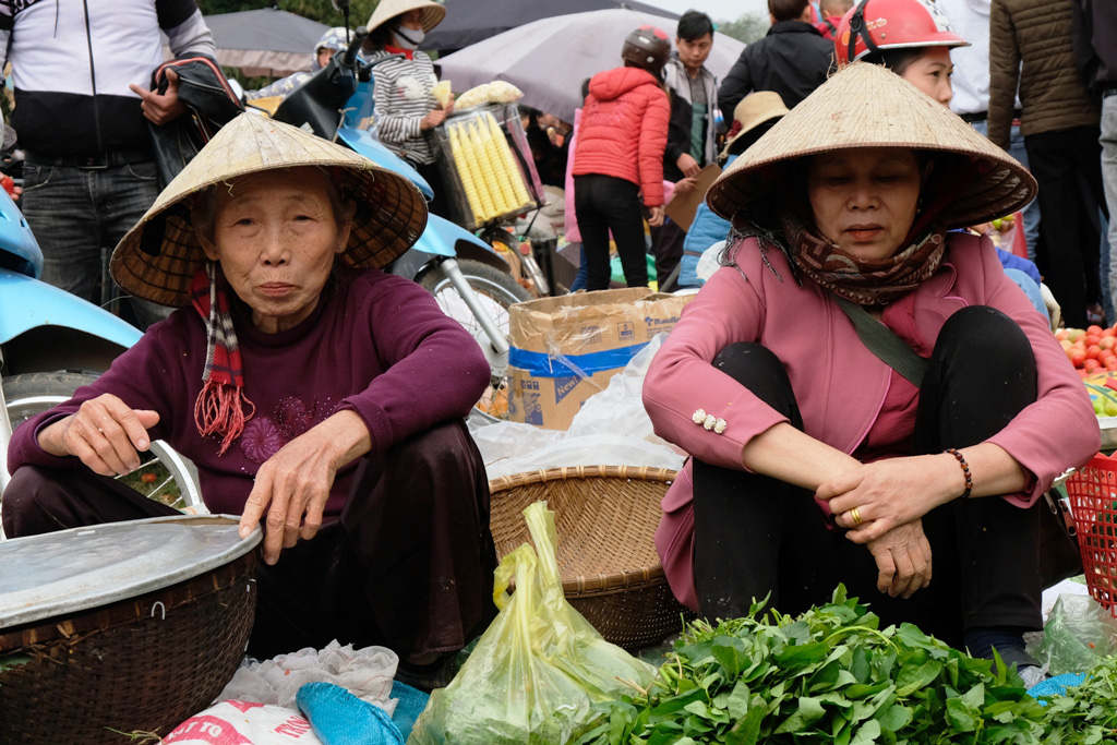 Hàng ngàn người đi chợ đánh nhau cầu may ở Thanh Hóa - Ảnh 10.