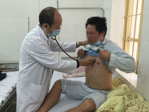 Lo virus viêm phổi xâm nhập Việt Nam - Ảnh 1.