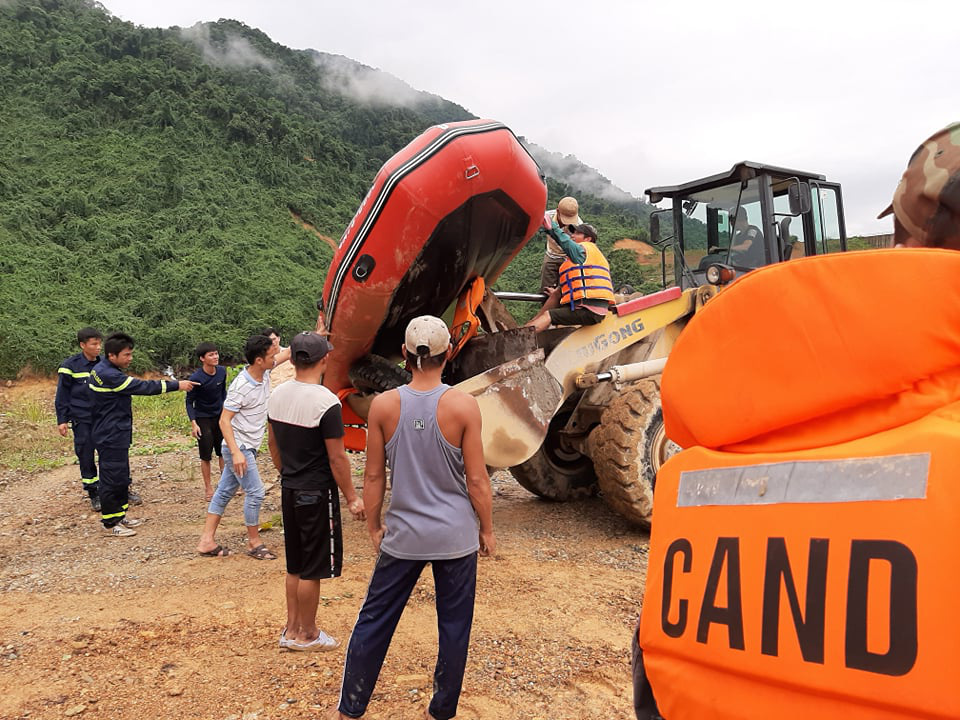 Kinh hoàng hiện trường sạt lở vùi lấp nhà điều hành Thủy điện Rào Trăng 3 - Ảnh 5.