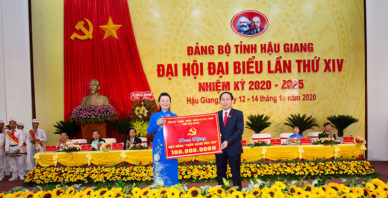 Ông Lê Tiến Châu tái đắc cử Bí thư Tỉnh ủy Hậu Giang - Ảnh 11.