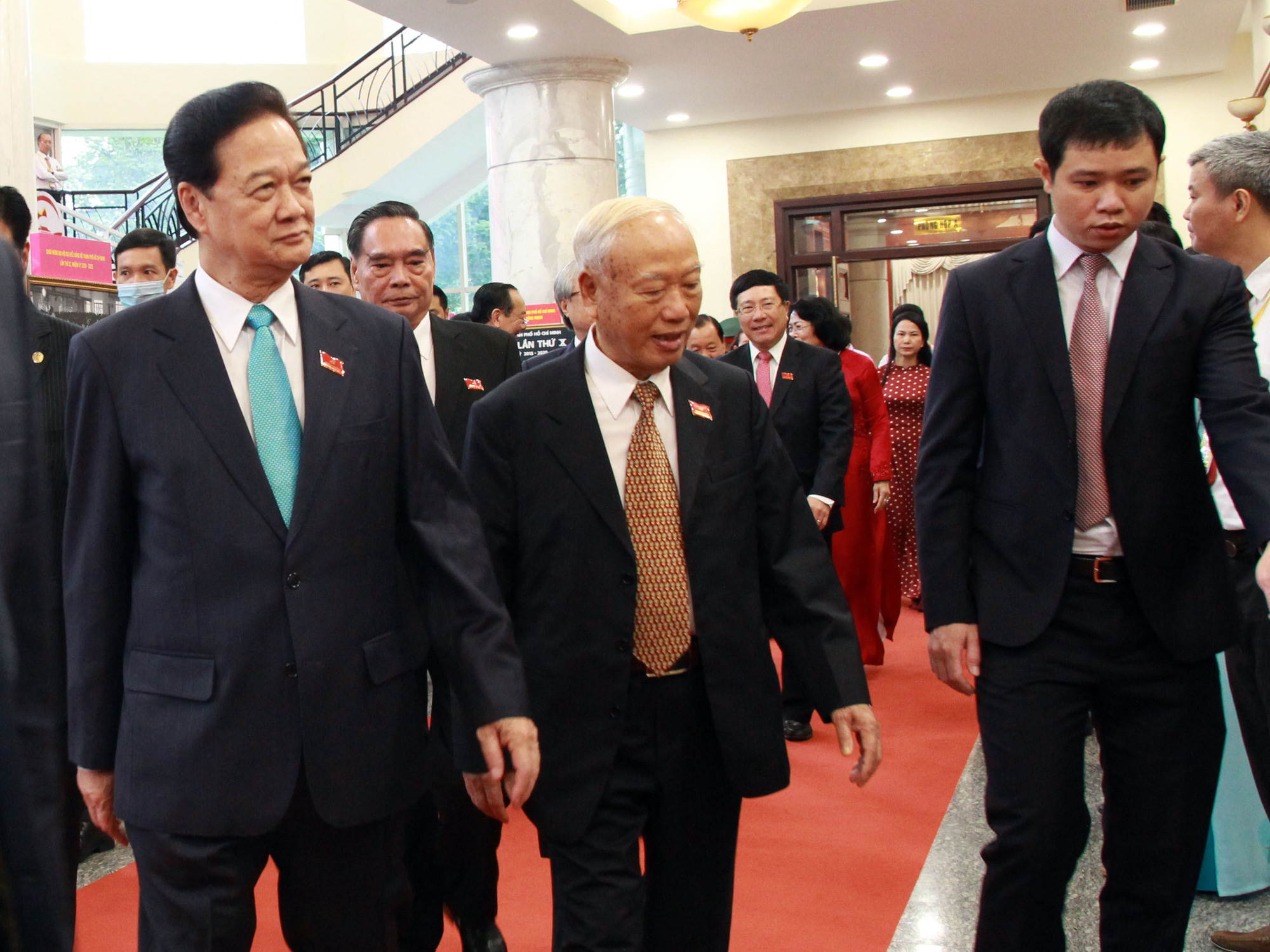Hình ảnh lãnh đạo, nguyên lãnh đạo Đảng, Nhà nước dự khai mạc Đại hội Đảng bộ TP HCM - Ảnh 9.