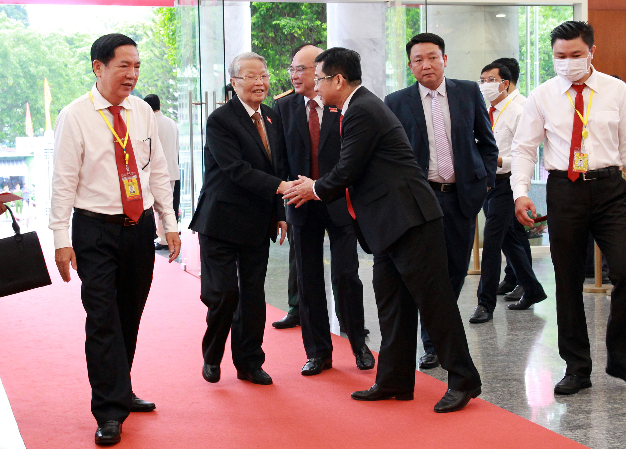 Hình ảnh lãnh đạo, nguyên lãnh đạo Đảng, Nhà nước dự khai mạc Đại hội Đảng bộ TP HCM - Ảnh 5.
