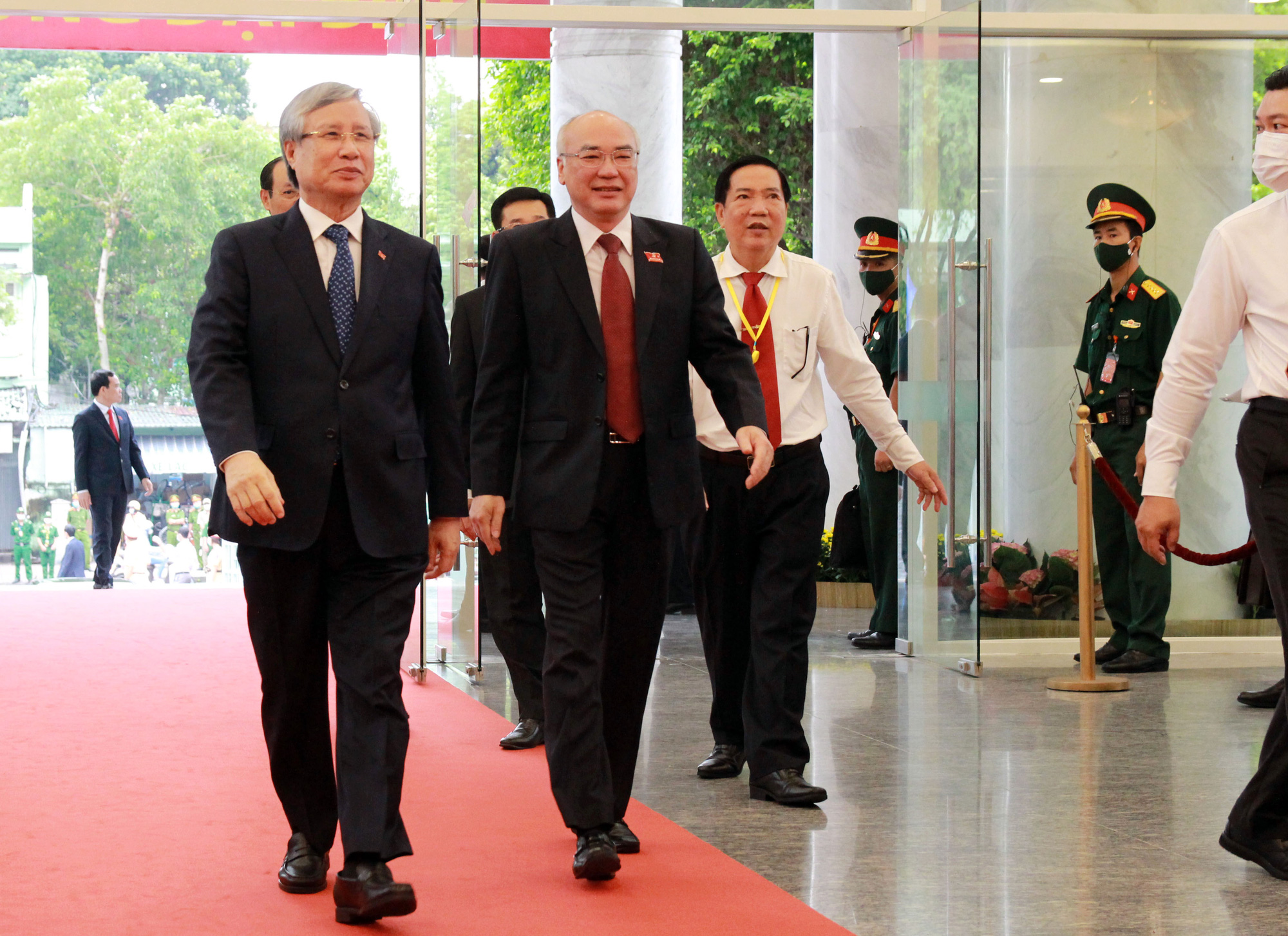 Hình ảnh lãnh đạo, nguyên lãnh đạo Đảng, Nhà nước dự khai mạc Đại hội Đảng bộ TP HCM - Ảnh 4.